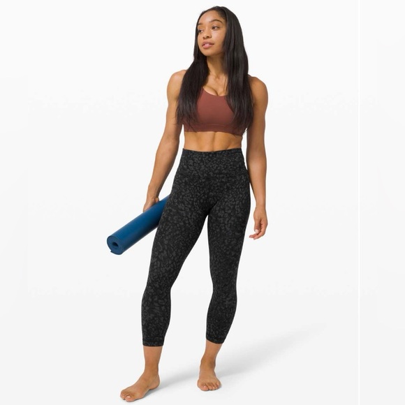 Lululemon Align Crop 21” size 8 - Picture 2 of 15